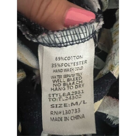 Umgee Womens Feather Blouse Size M/L - Picture 4 of 4